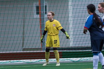 Bild 88 - wBJ VfL Pinneberg - St. Pauli : Ergebnis: 7:0 (Abbruch)